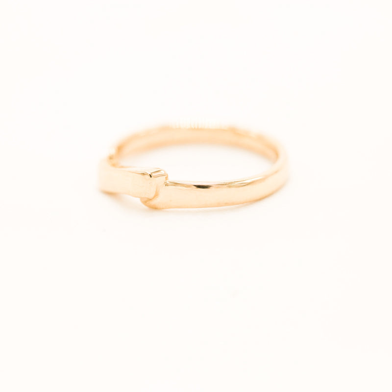 Thin Ribbon Ring