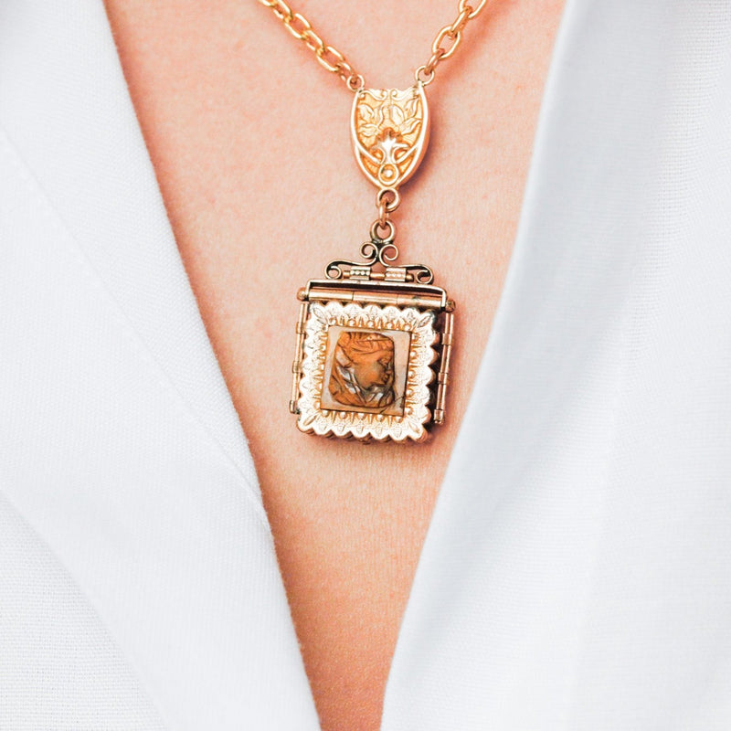Verna Cameo Locket