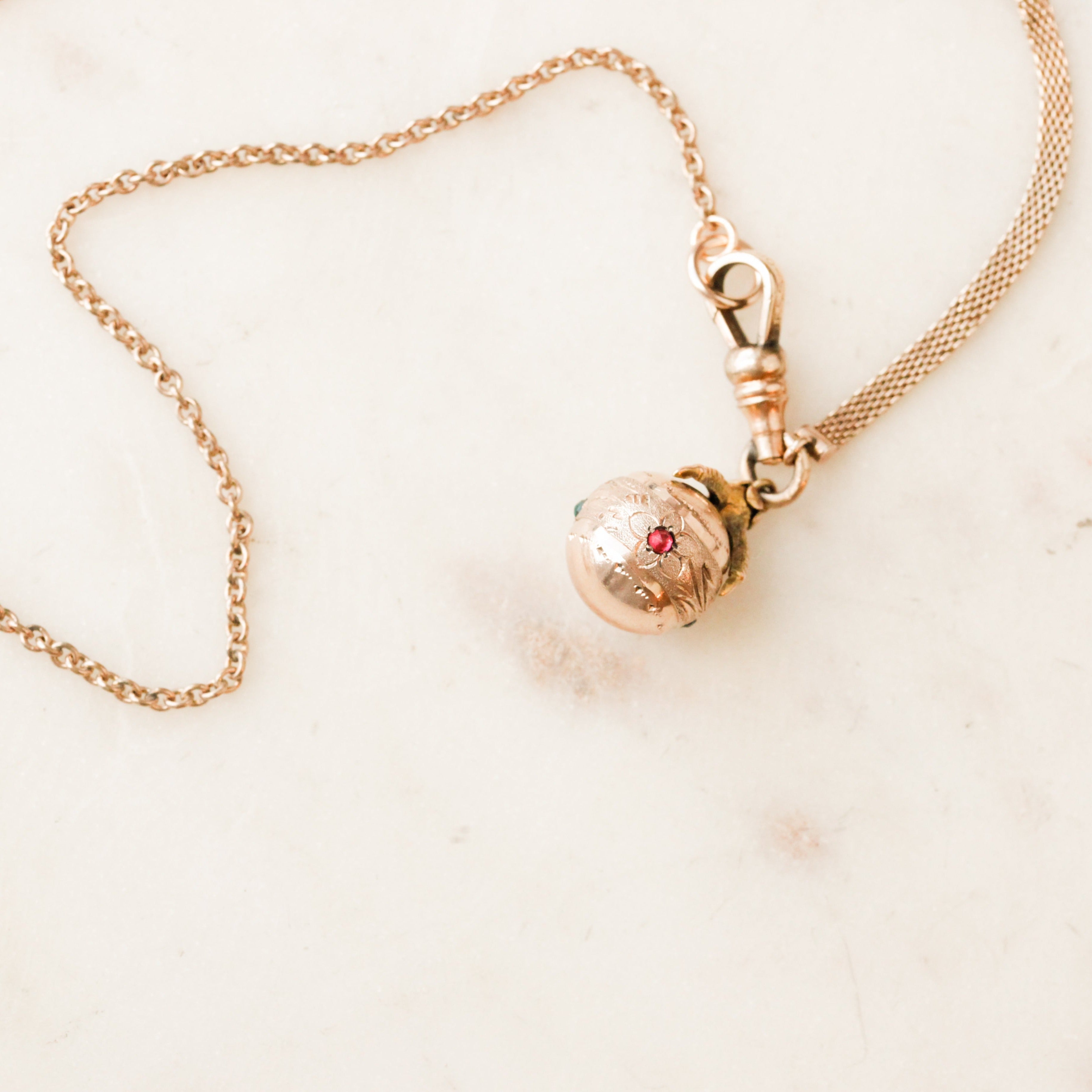 Horrace Claw Pendant