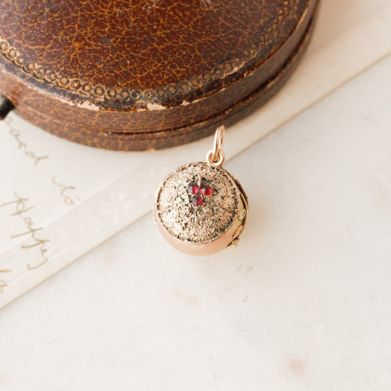 Vinnie Floral Orb Charm