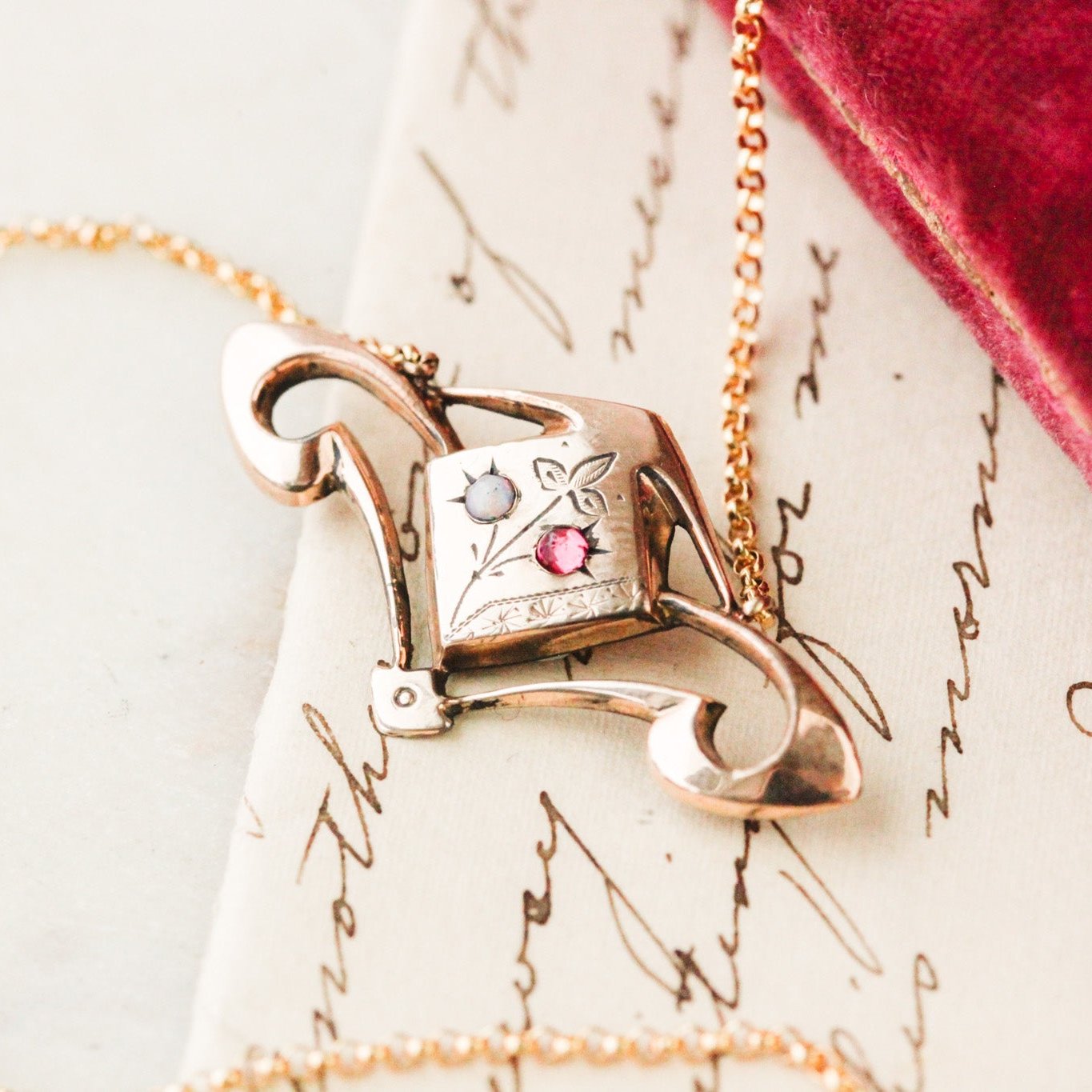Balle Floral Pendant
