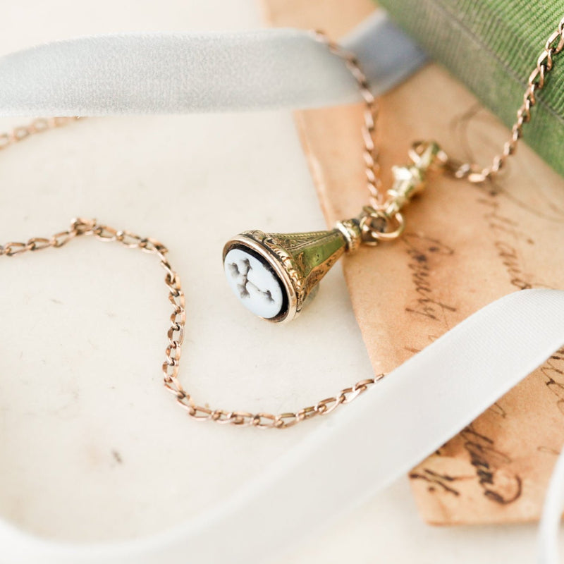 Petite Cross Seal