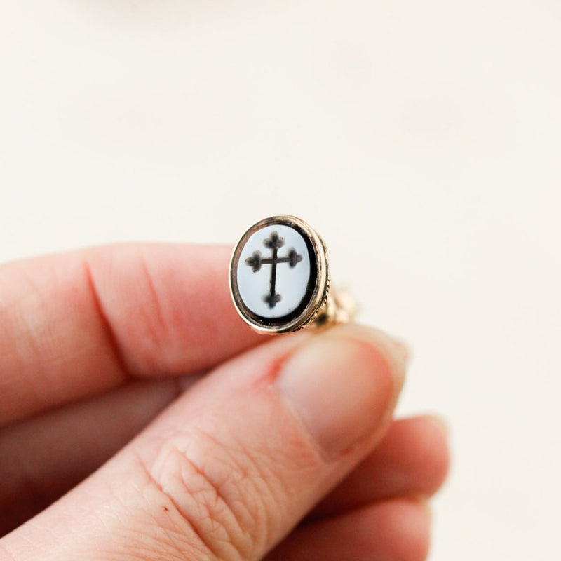 Petite Cross Seal