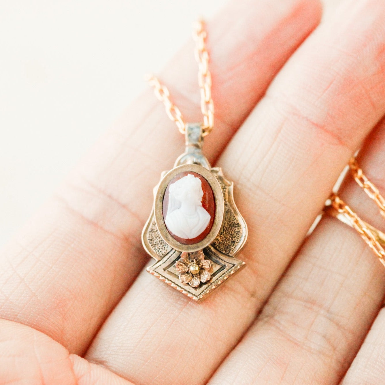 Francia Petite Cameo