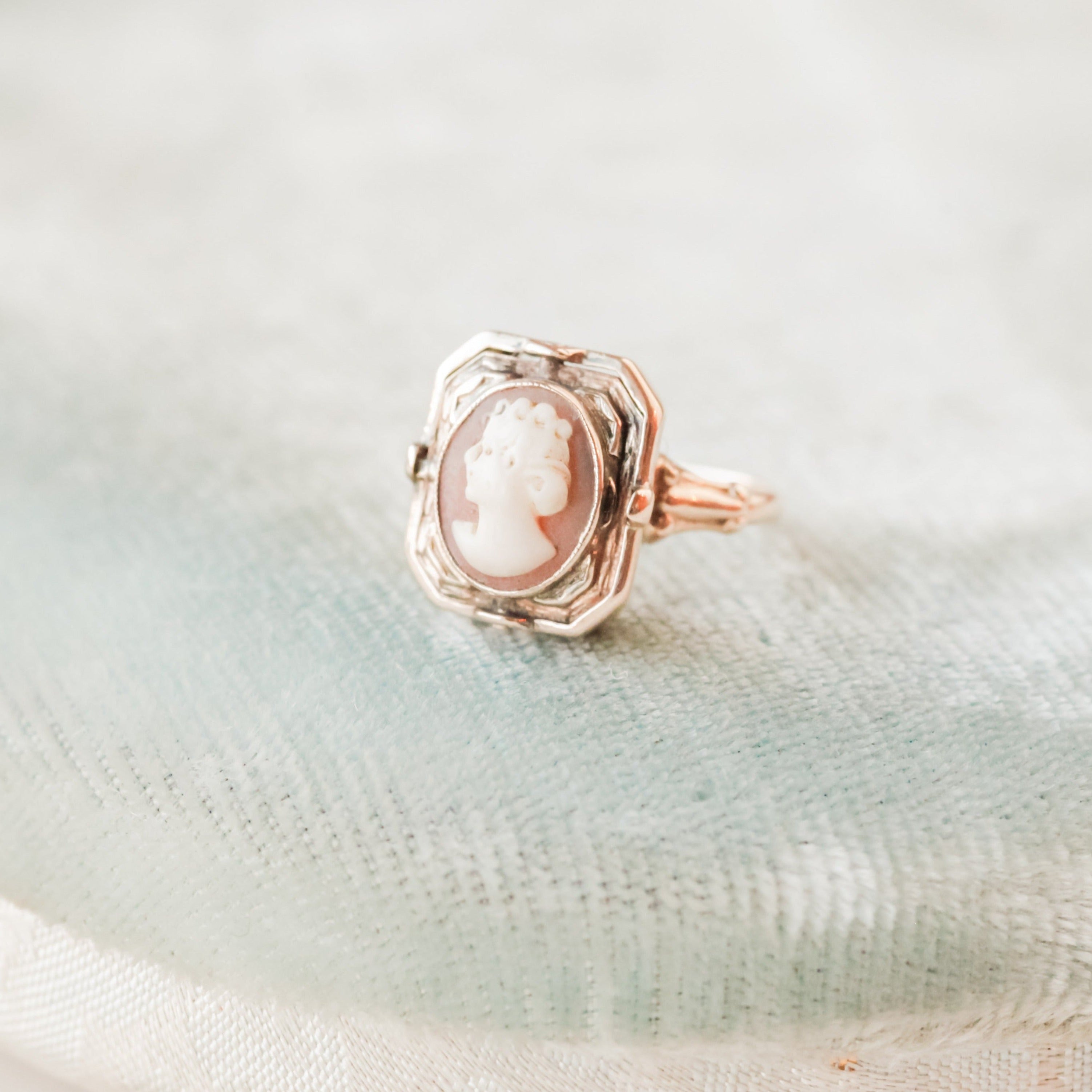 Marlene Victorian Swivel Ring