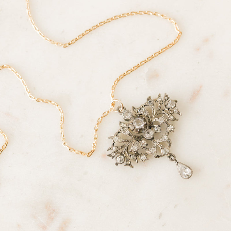 Amorosa Georgian Pendant