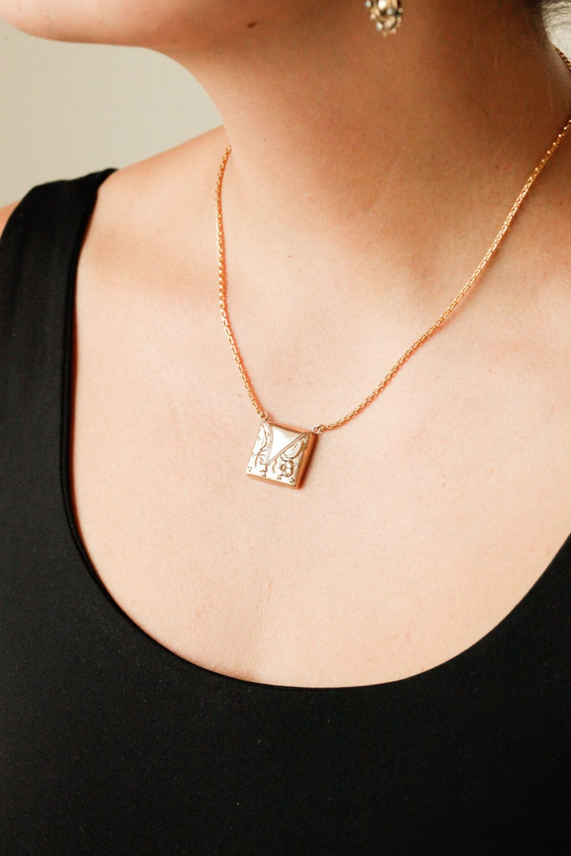 Vickers Floral Pendant