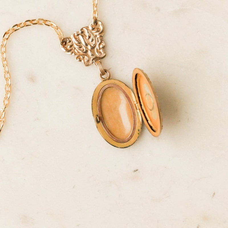 Havalle Floral Locket