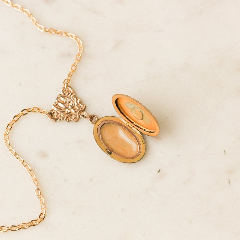 Havalle Floral Locket