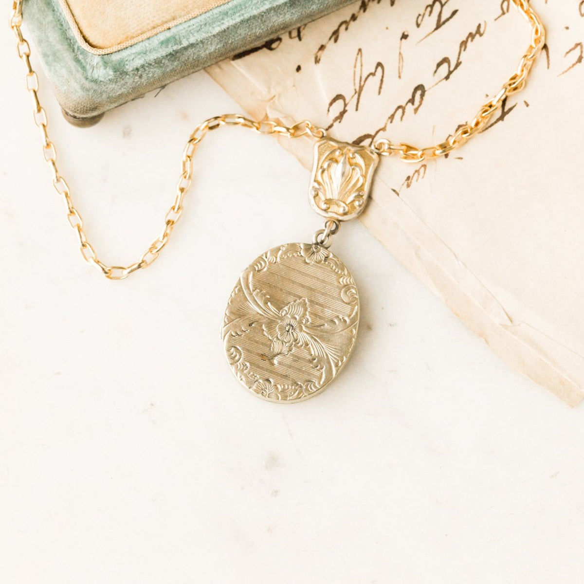 Vletter Locket Vivie Victorian Locket