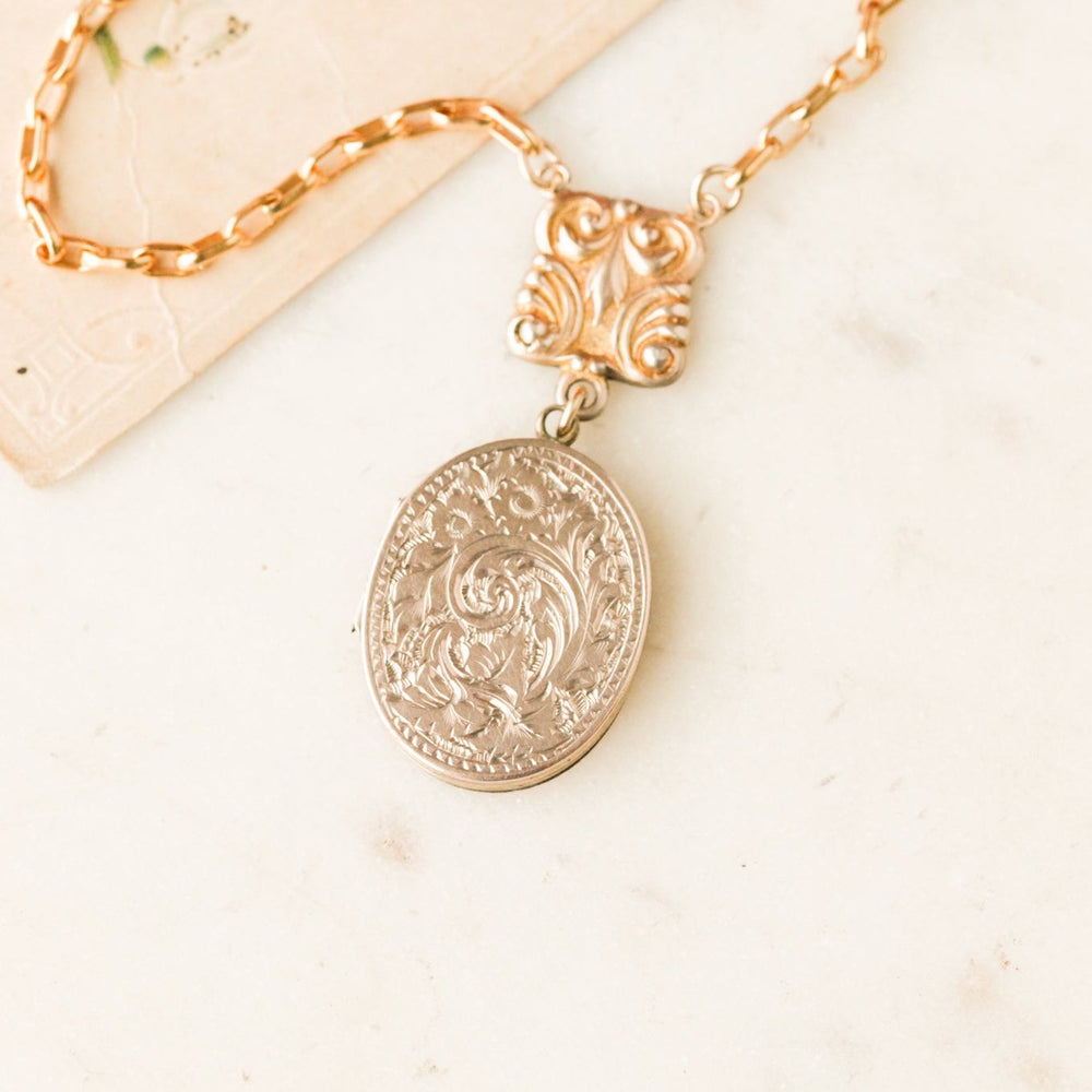 Vletter Locket Liviette Engraved Locket