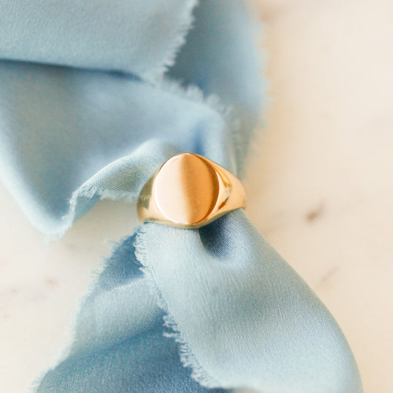 Winston Solid 18k Gold Signet