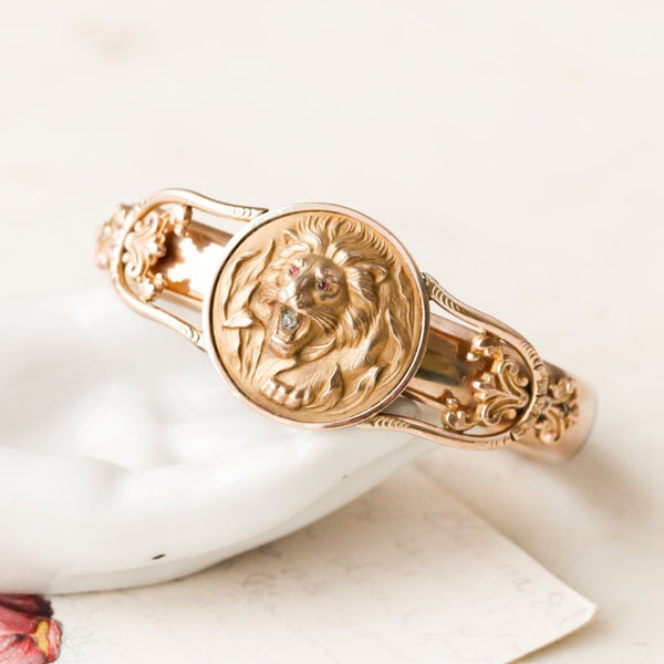 Evie Lion Bangle Bracelet