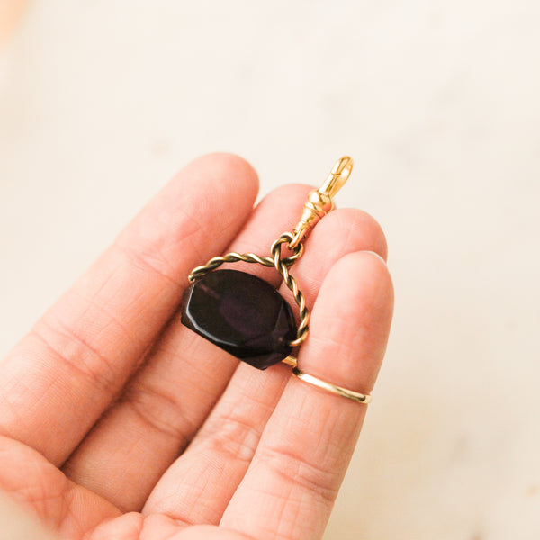 Lila Spinner Pendant