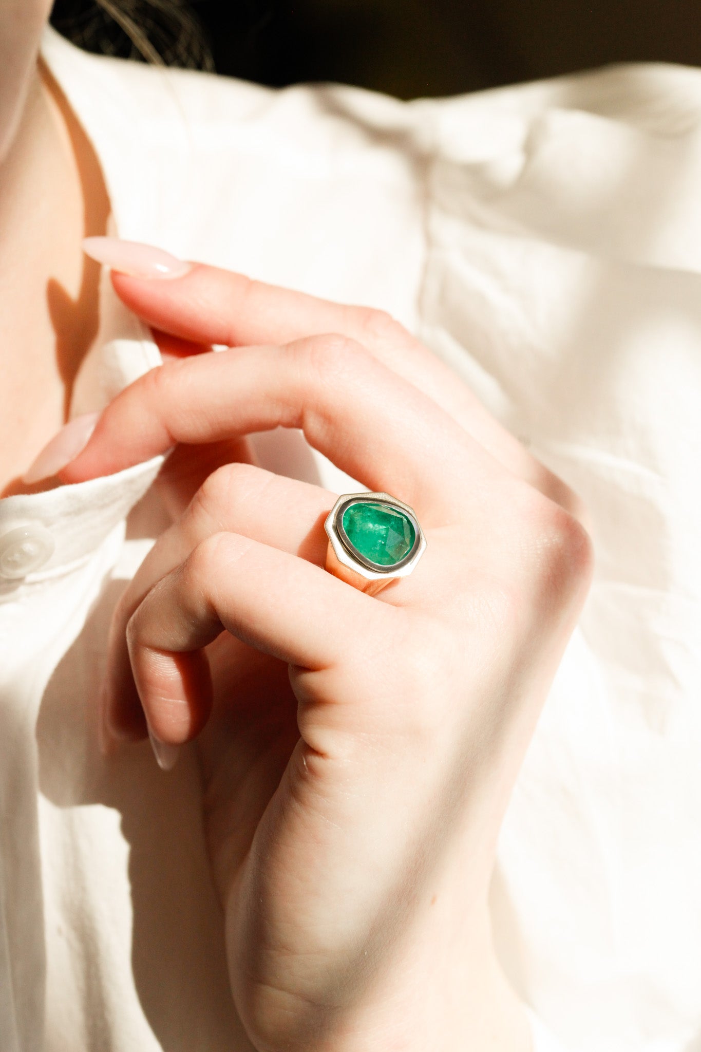 Rose Cut Emerald in Petra Setting