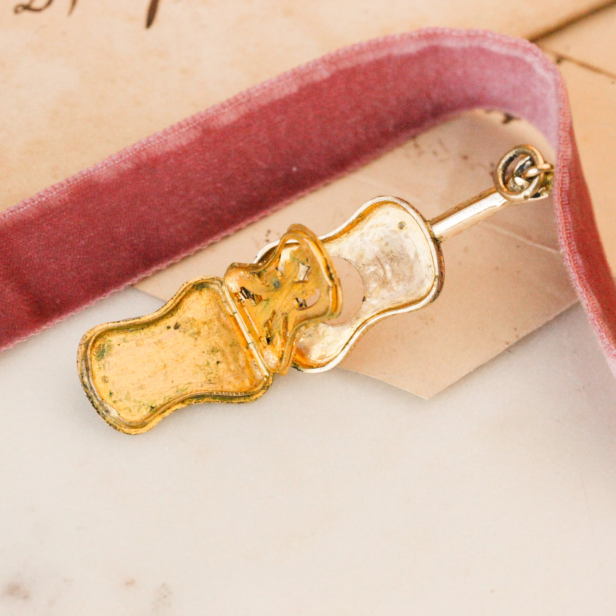 Victorian Guitar Vinaigrette Pendant