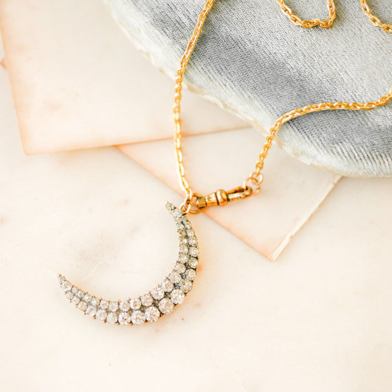 François Deco Crescent Pendant